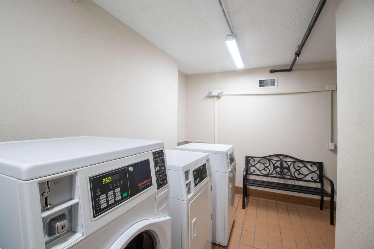 Econo Lodge Inn & Suites Foley-North Gulf Shores エクステリア 写真