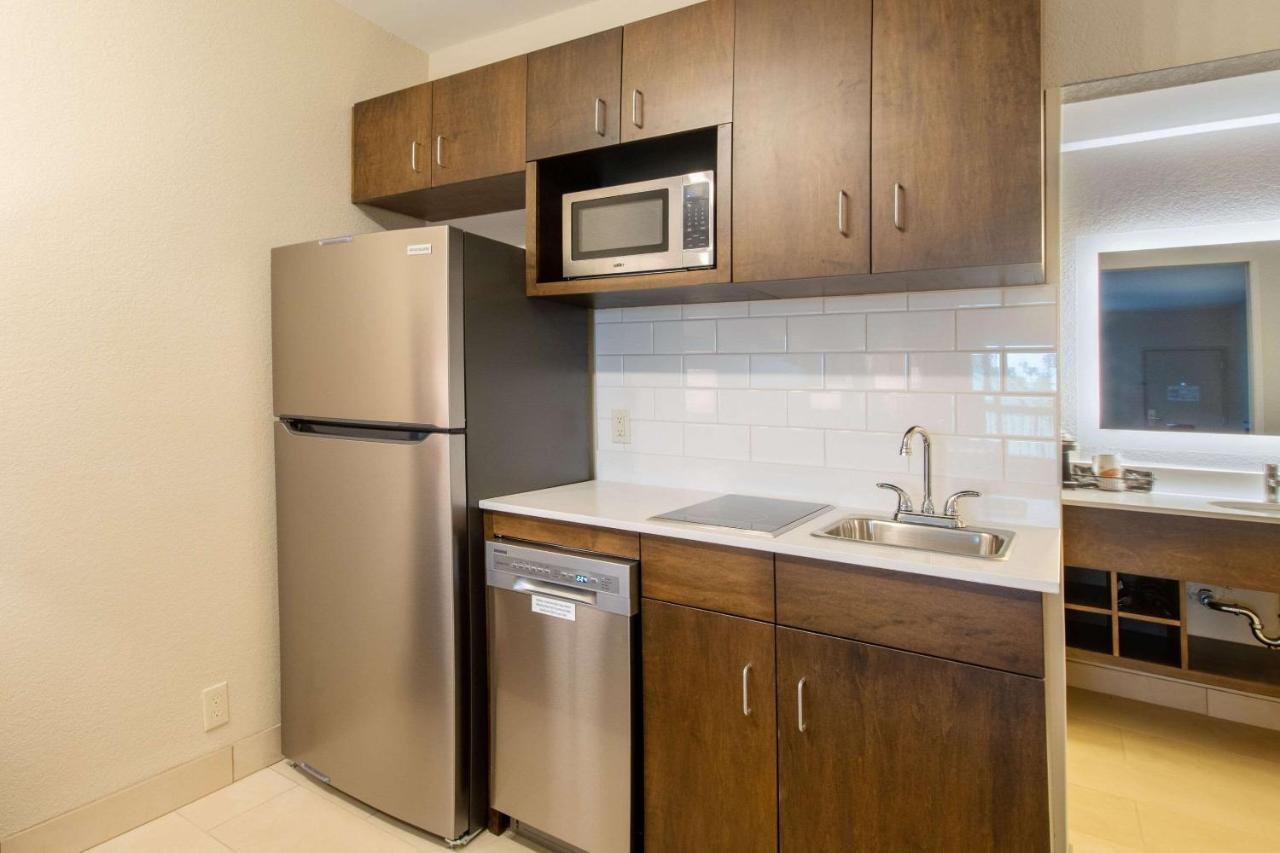 Econo Lodge Inn & Suites Foley-North Gulf Shores エクステリア 写真