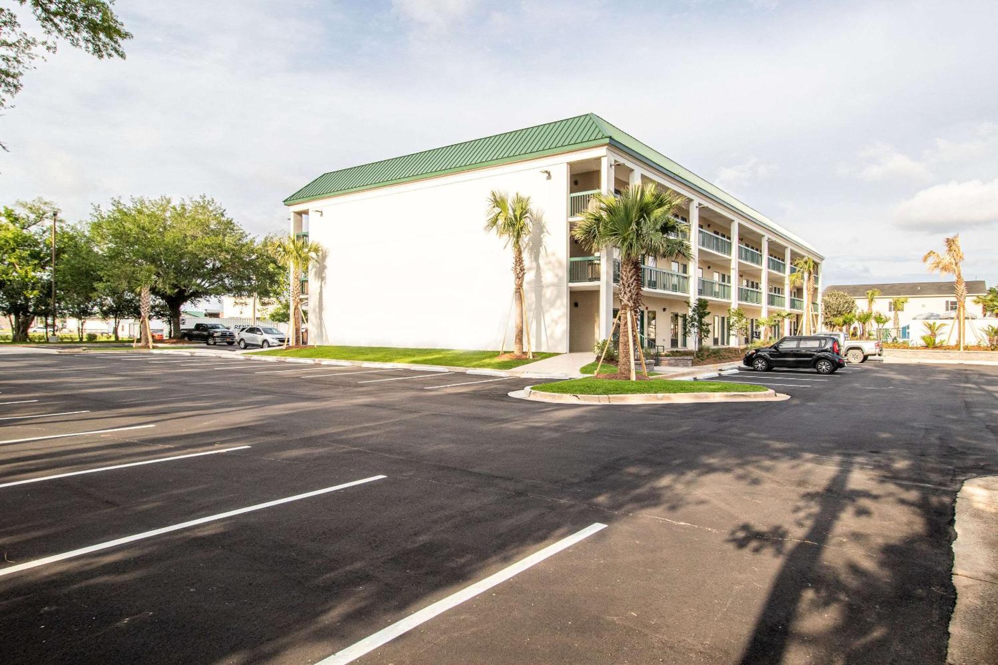 Econo Lodge Inn & Suites Foley-North Gulf Shores エクステリア 写真