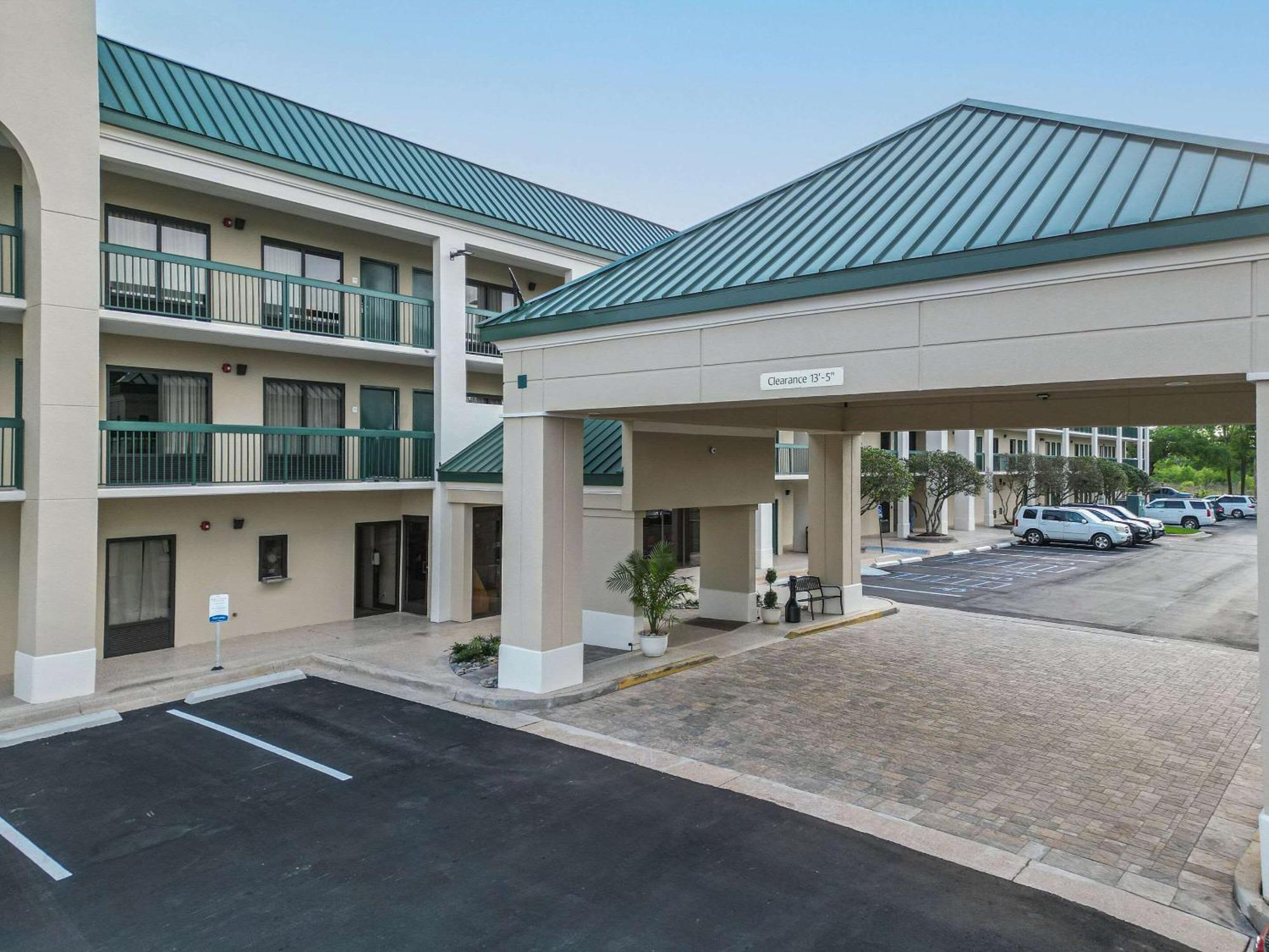 Econo Lodge Inn & Suites Foley-North Gulf Shores エクステリア 写真