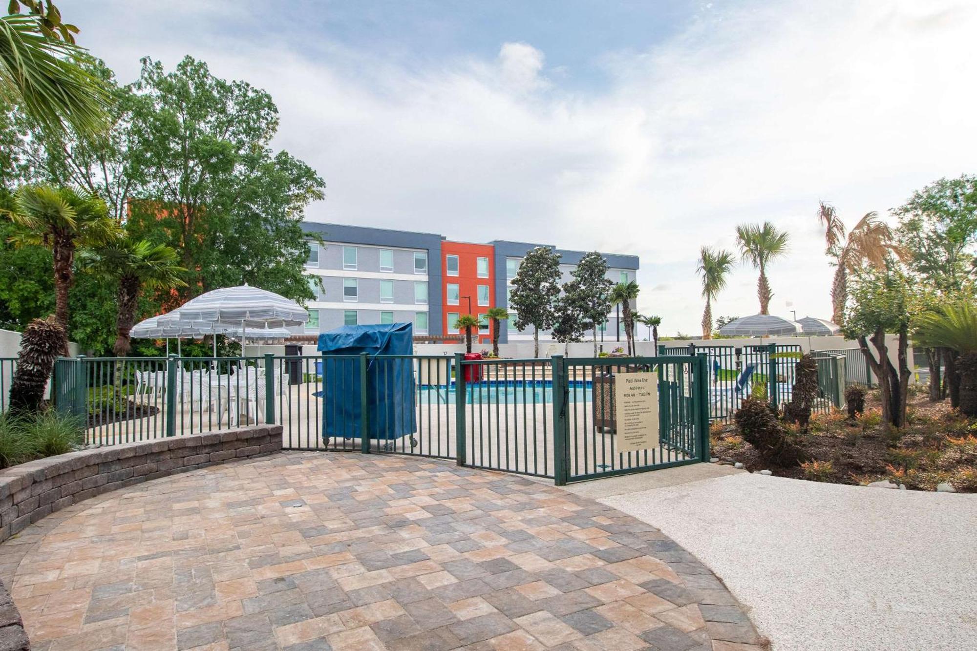 Econo Lodge Inn & Suites Foley-North Gulf Shores エクステリア 写真