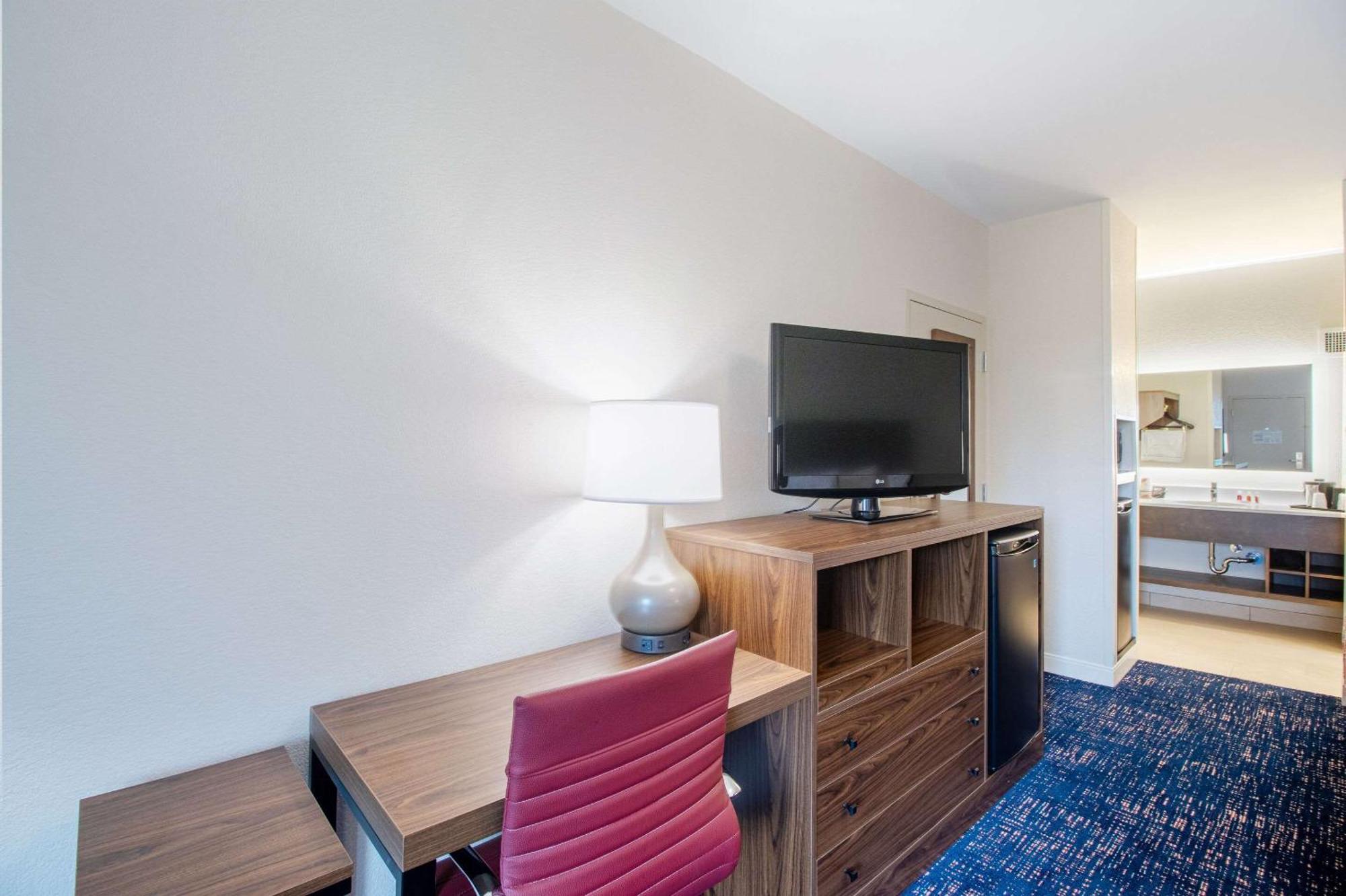 Econo Lodge Inn & Suites Foley-North Gulf Shores エクステリア 写真